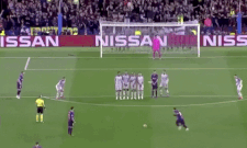 Huyen thoai MU vui suong an mung sau ban thang cua Lionel Messi hinh anh