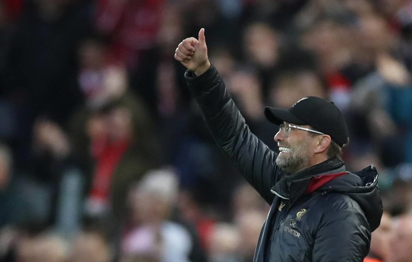 Cau thu Liverpool 'no' tren mang xa hoi anh 1