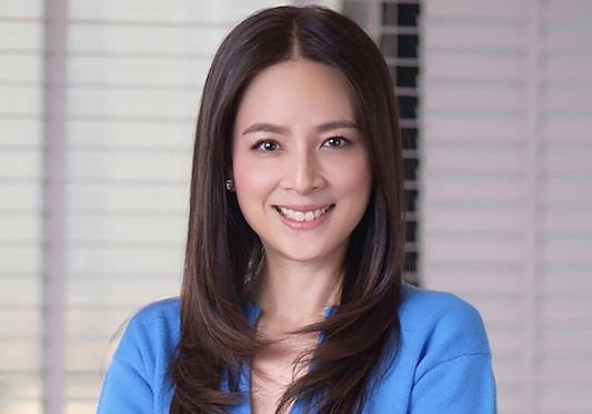 Nualphan Lamsam - 'bong hong thep' cua lang bong da Thai Lan hinh anh