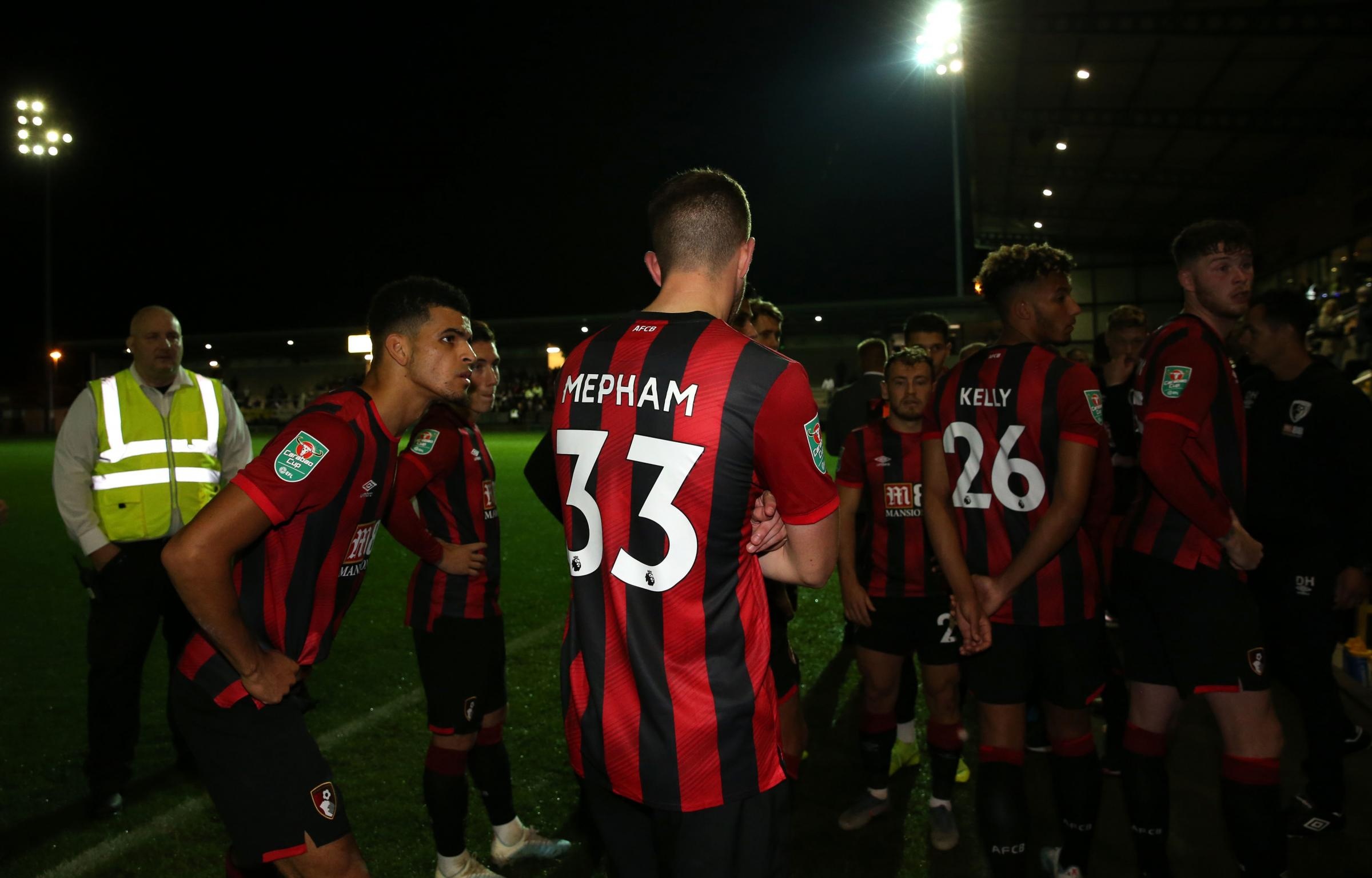 Sân bóng mất điện ảnh 2 San bong mat dien anh 2