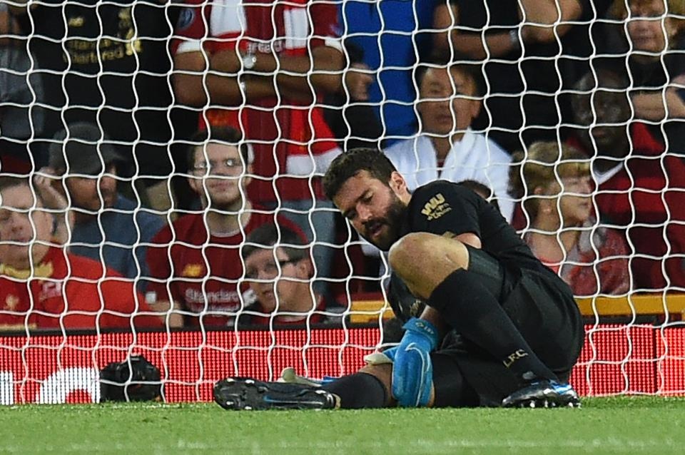 Liverpool tiep tuc nhan hung tin voi chan thuong cua Alisson hinh anh