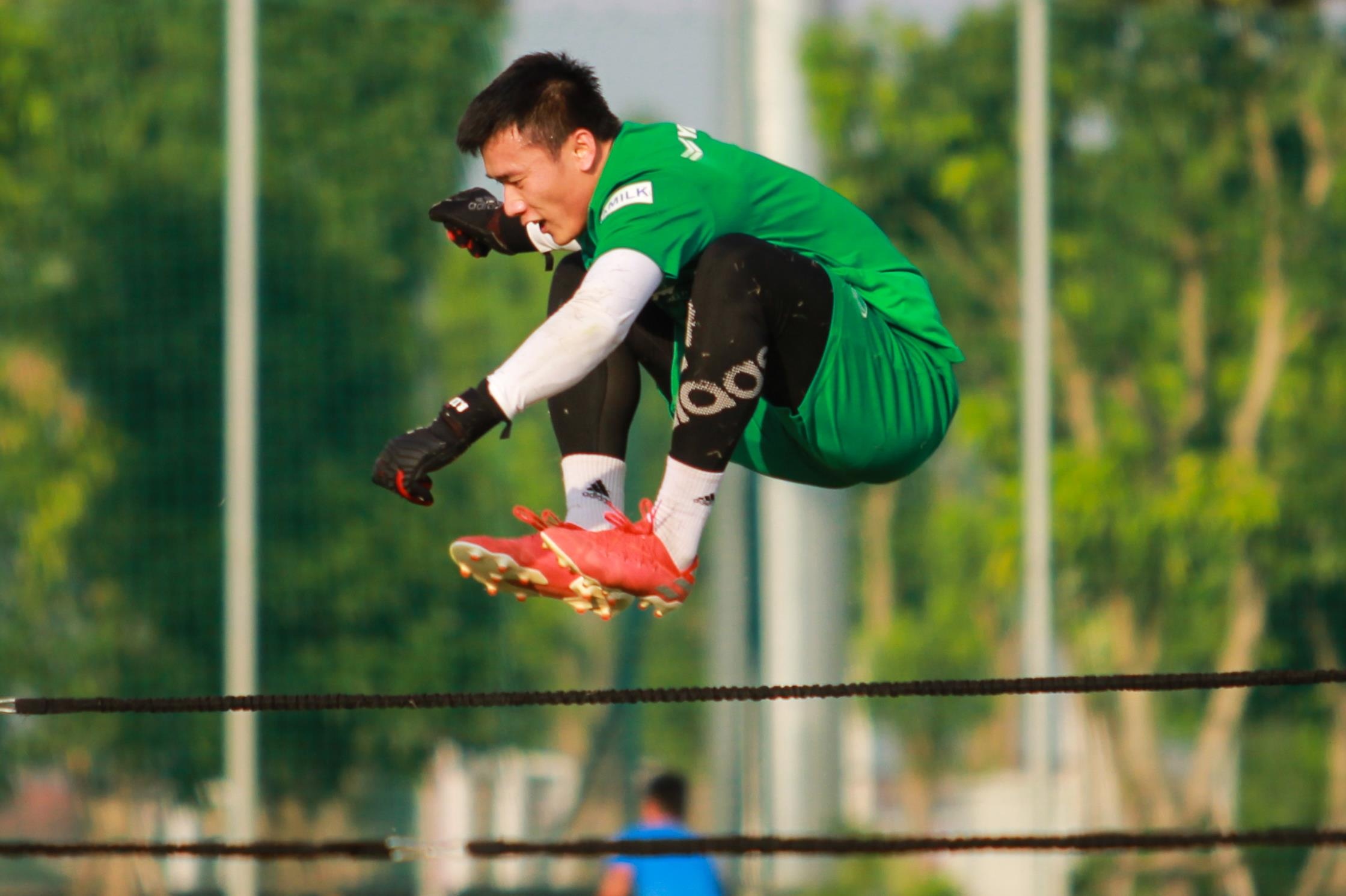 Bui Tien Dung, Van Toan muot mo hoi voi bai tap la cua U22 Viet Nam hinh anh