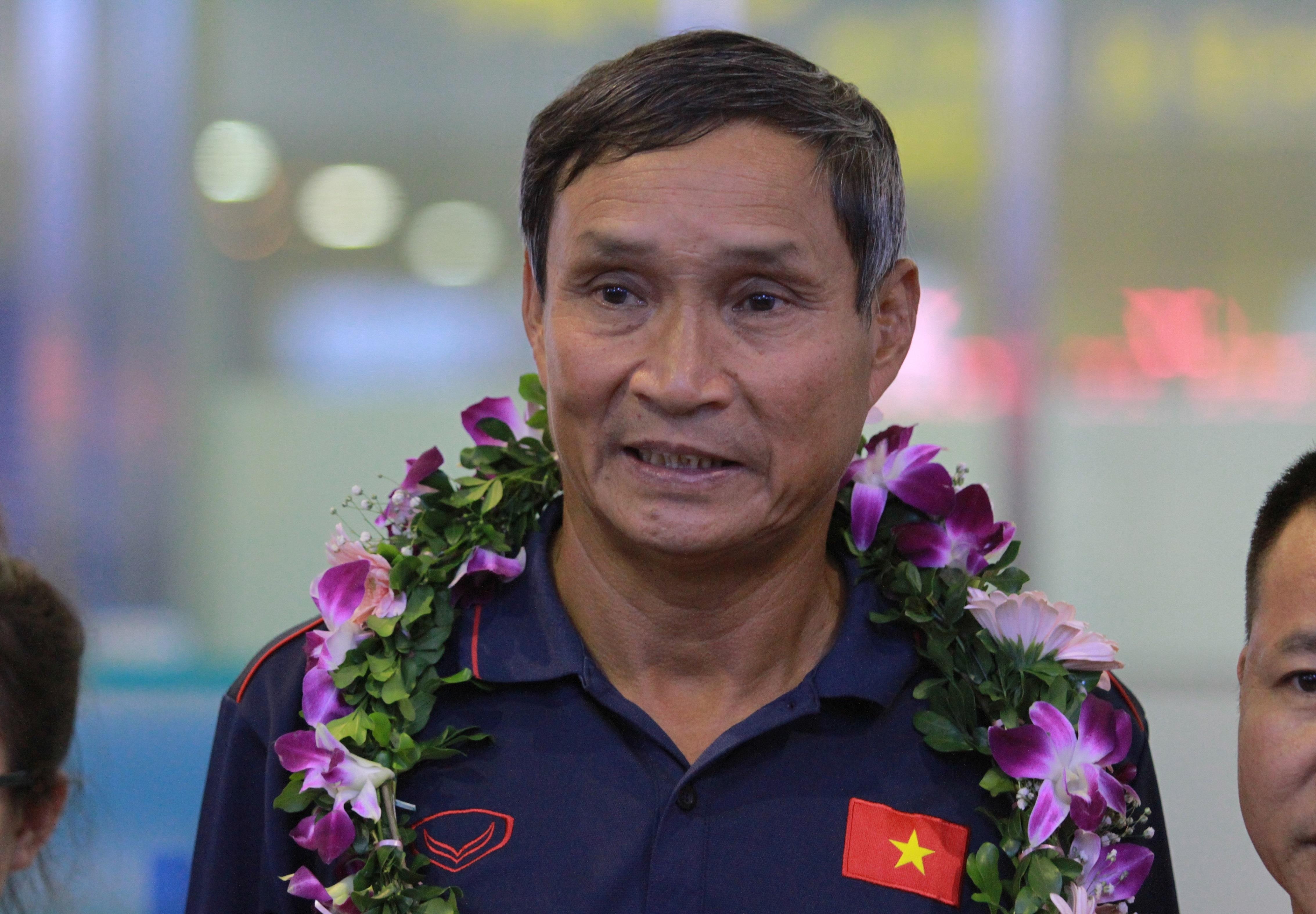 'Chu tich LDBD Thai Lan nga ngua nguoi khi doi nha thua Viet Nam' hinh anh