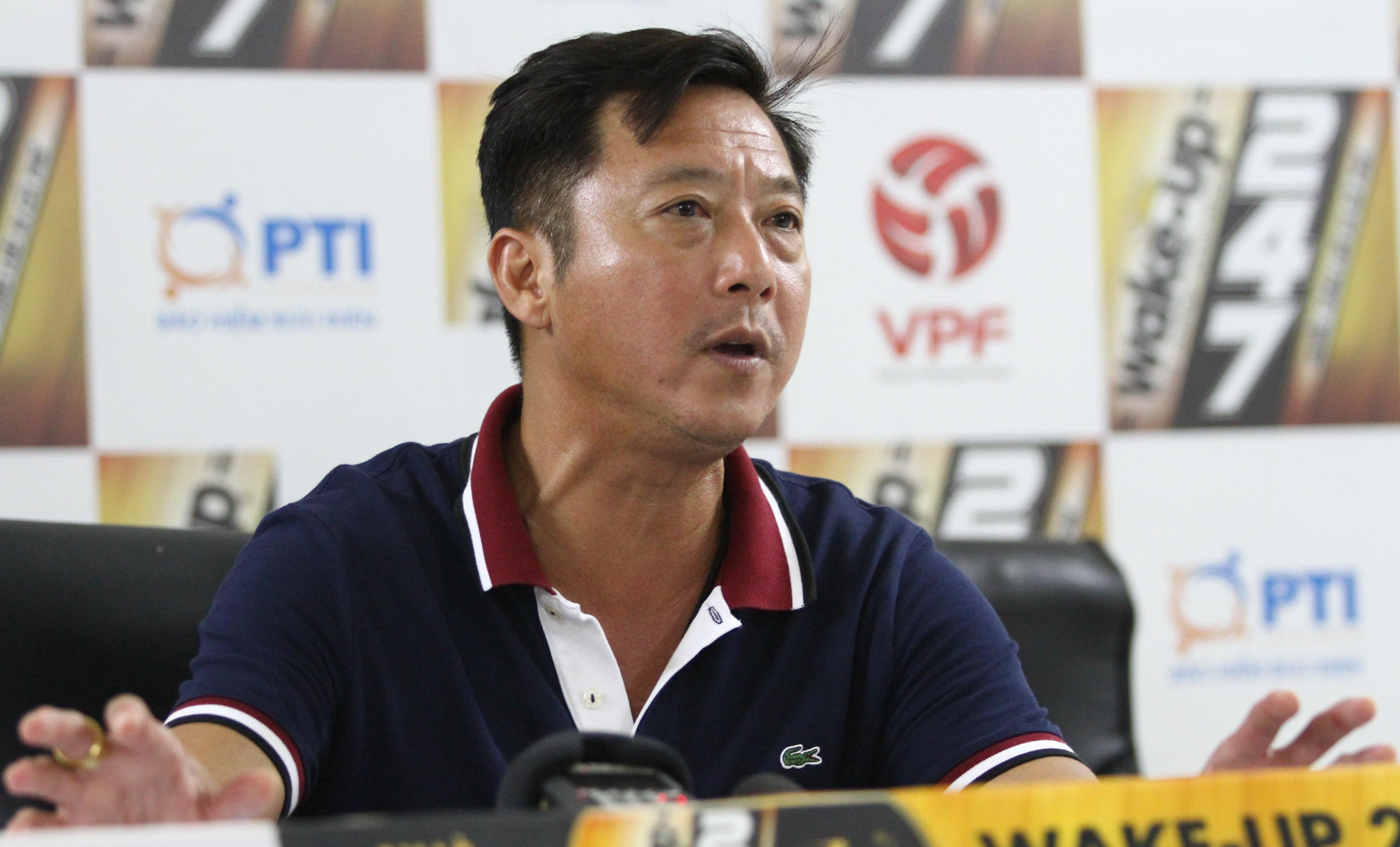 HLV Huynh Duc bat binh voi cach huan luyen cua U22 Viet Nam hinh anh