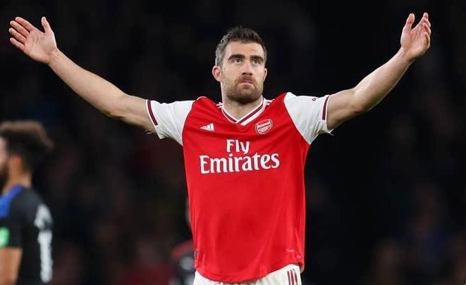 Arsenal danh roi chien thang truoc Crystal Palace vi VAR hinh anh