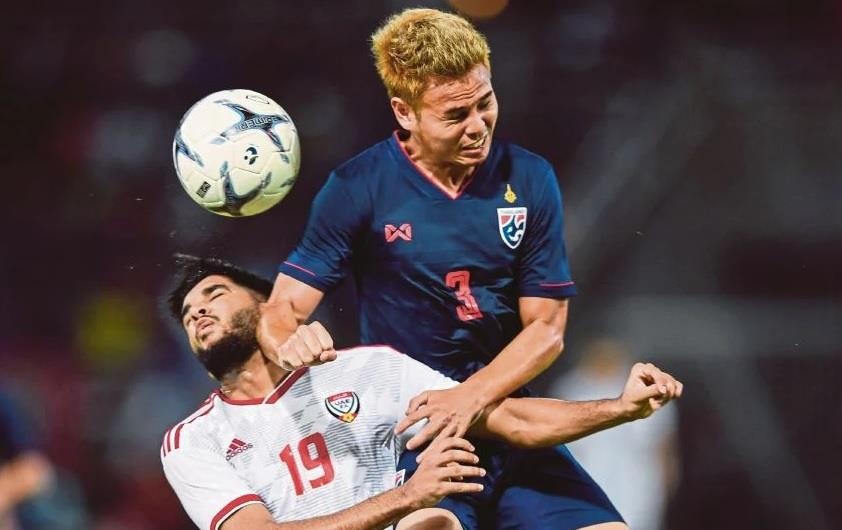 'UAE phai nhin lai ban than truoc tran gap Viet Nam' hinh anh