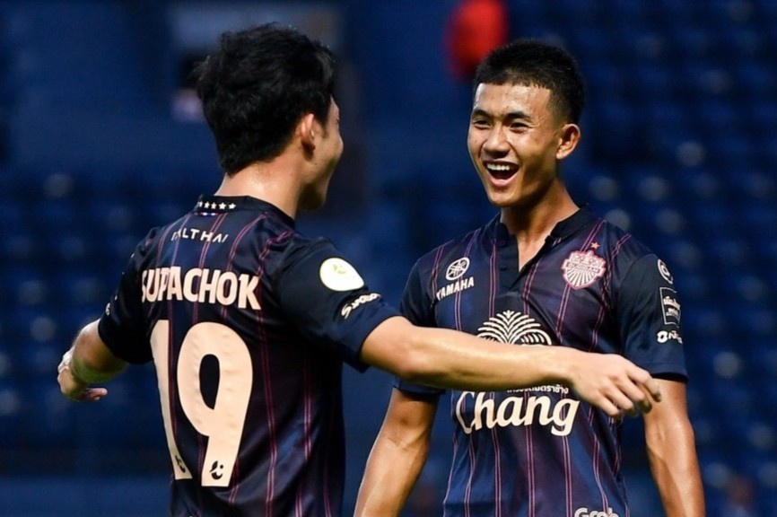 'Buriram phai thang CLB TP.HCM vi danh du cua bong da Thai Lan' hinh anh