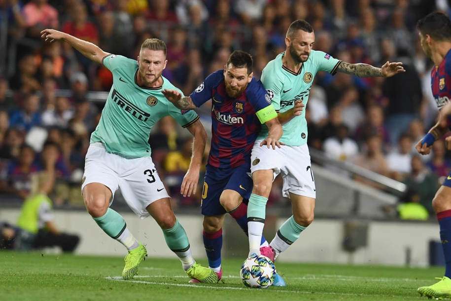 Messi roi Barca anh 1