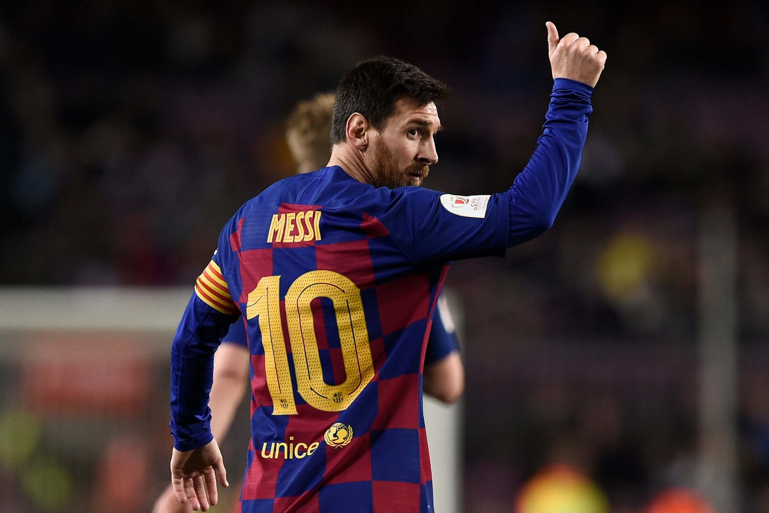 Messi gian du va gioi han cua su chiu dung hinh anh