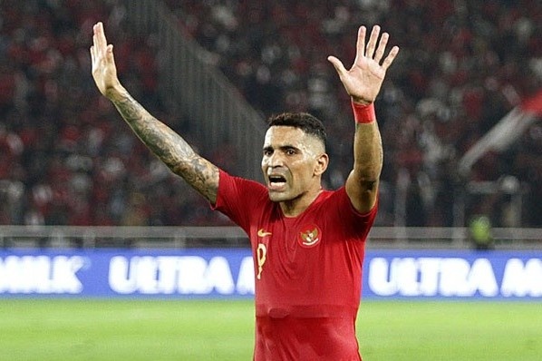 Cau thu nhap tich khong con vi the tai tuyen Indonesia hinh anh