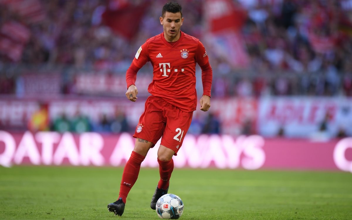 Cau thu sinh ngay Valentine anh 2