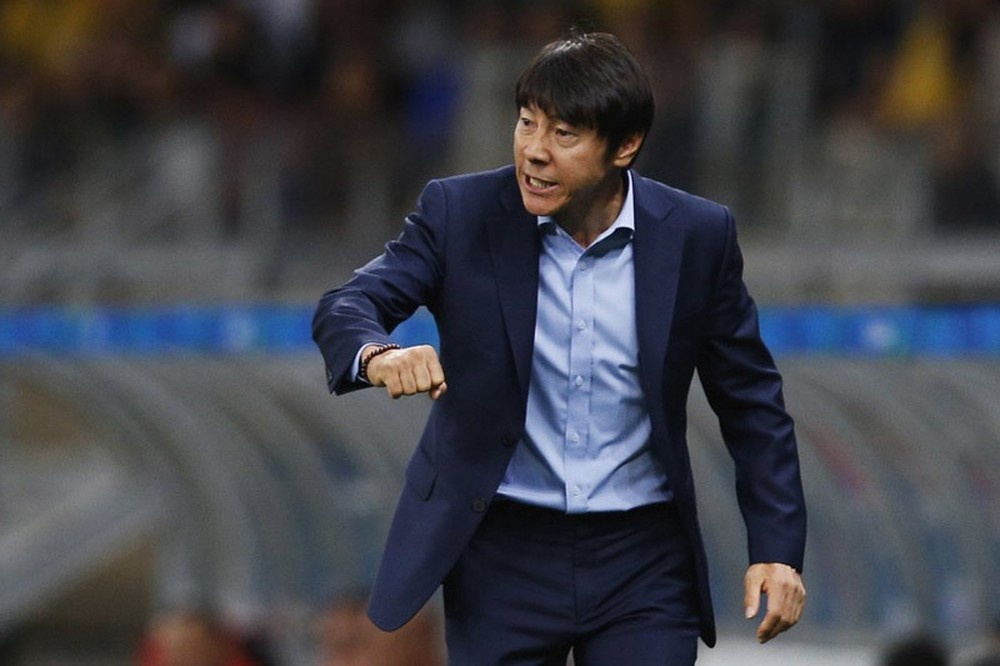 Bao chau A: 'Shin Tae-yong muon tai hien ma thuat cua HLV Park' hinh anh