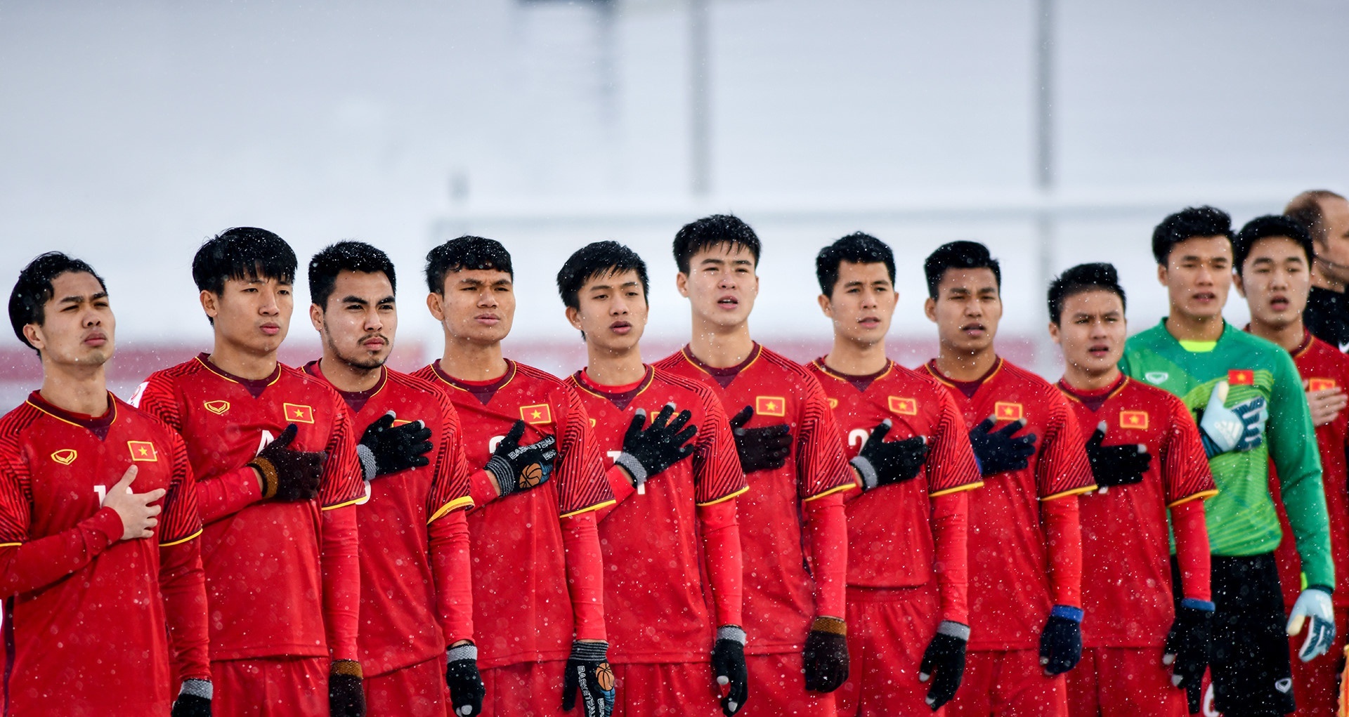 Shin Tae-yong muon hoc tap HLV Park anh 2