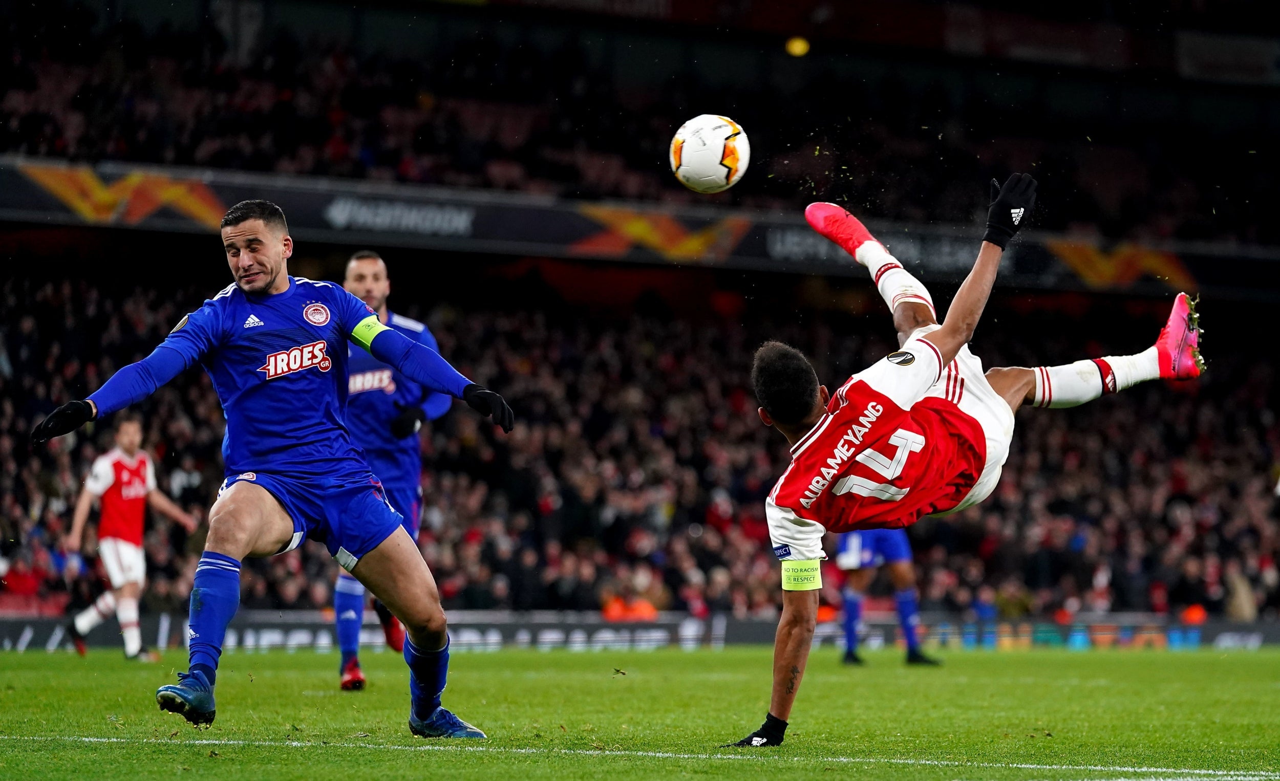 Aubameyang roi Arsenal anh 3