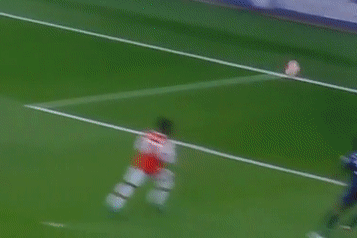 Thu mon Arsenal cuu thua kho tin hinh anh