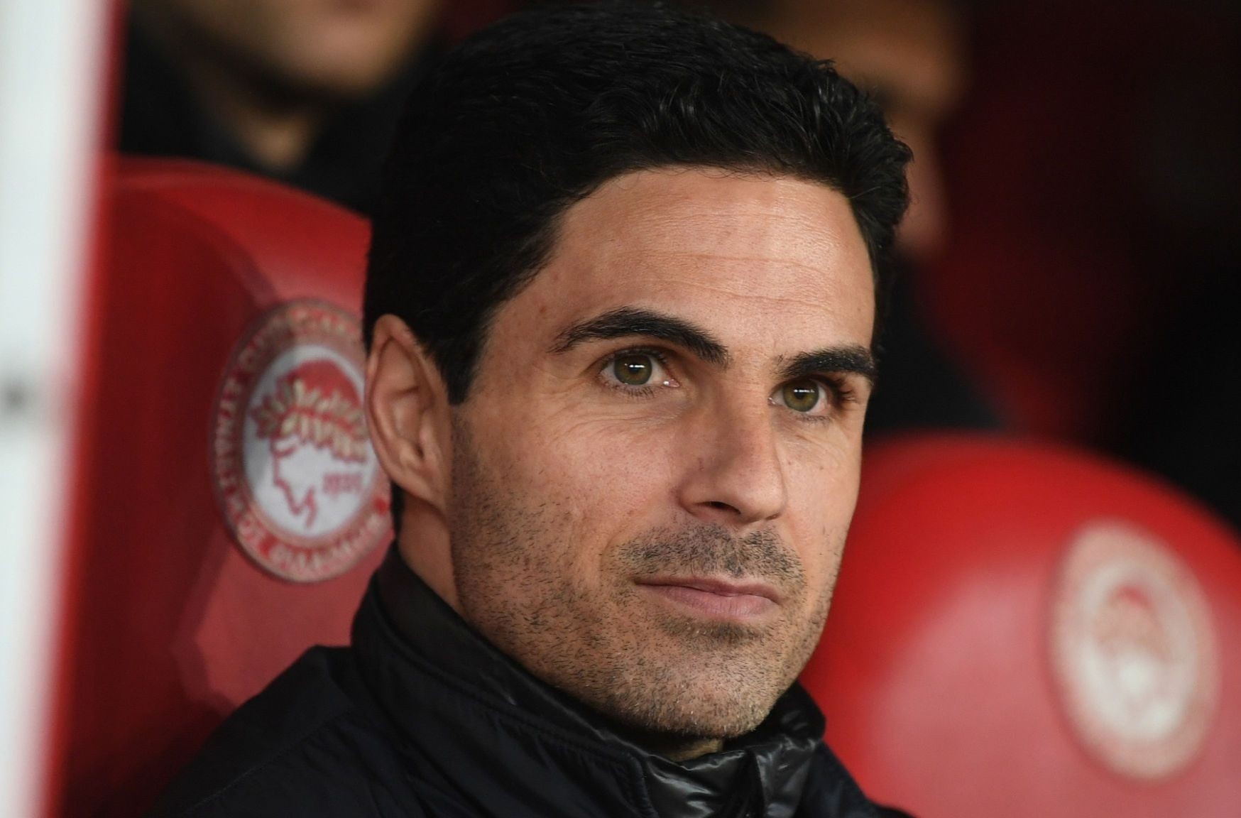 HLV Arsenal nhiem dich benh hinh anh