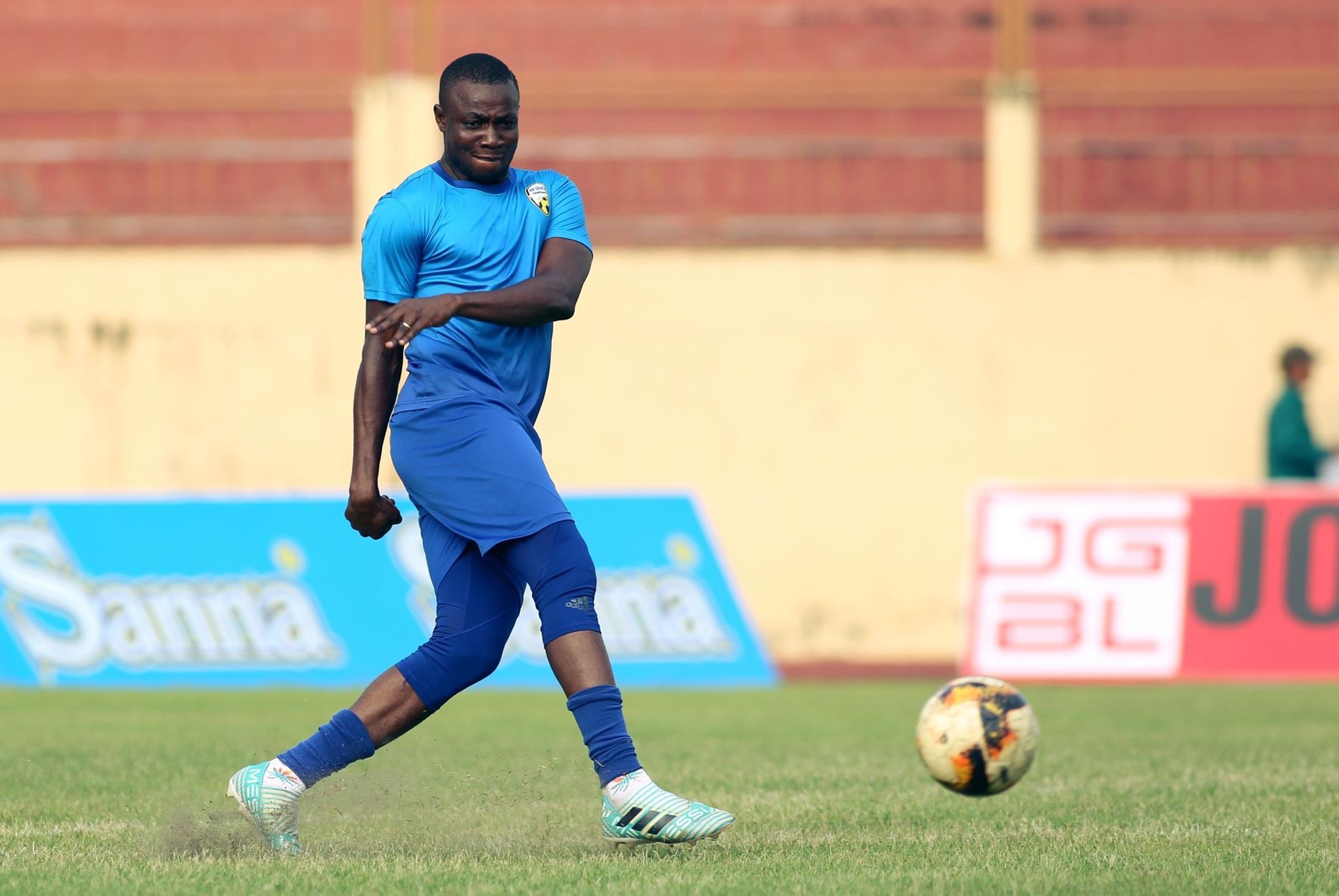 Doi hinh lao tuong V.League 2020 anh 10