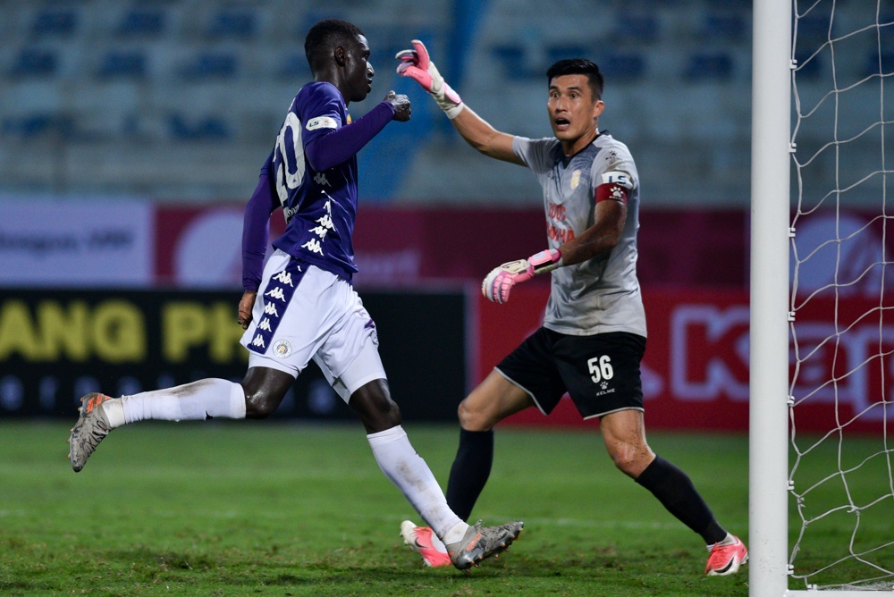 Doi hinh lao tuong V.League 2020 anh 1