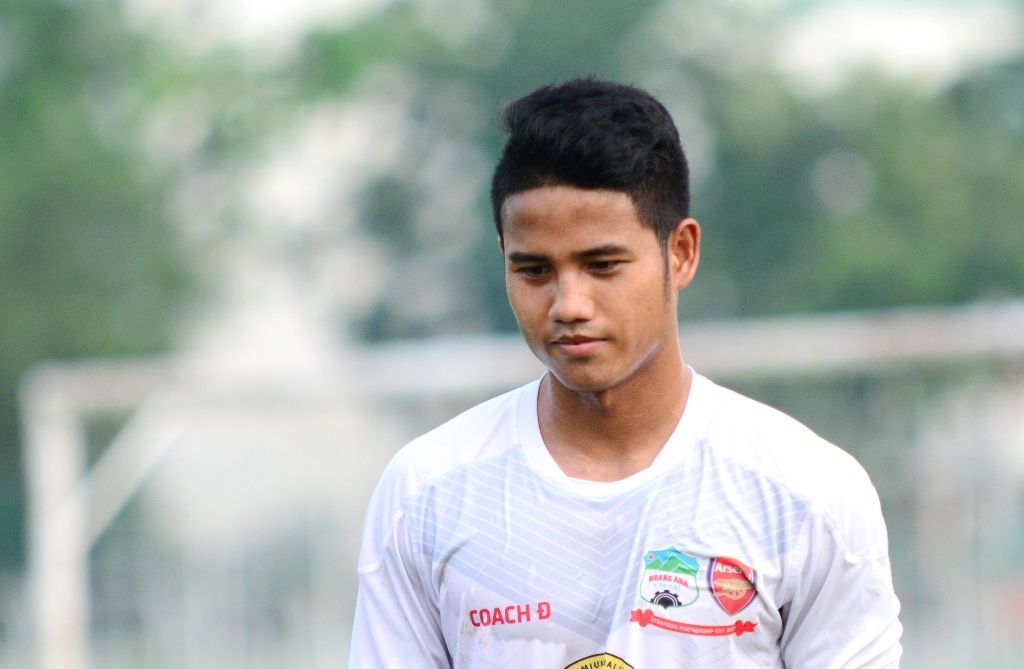 Doi hinh cau thu thuan chan trai anh 5