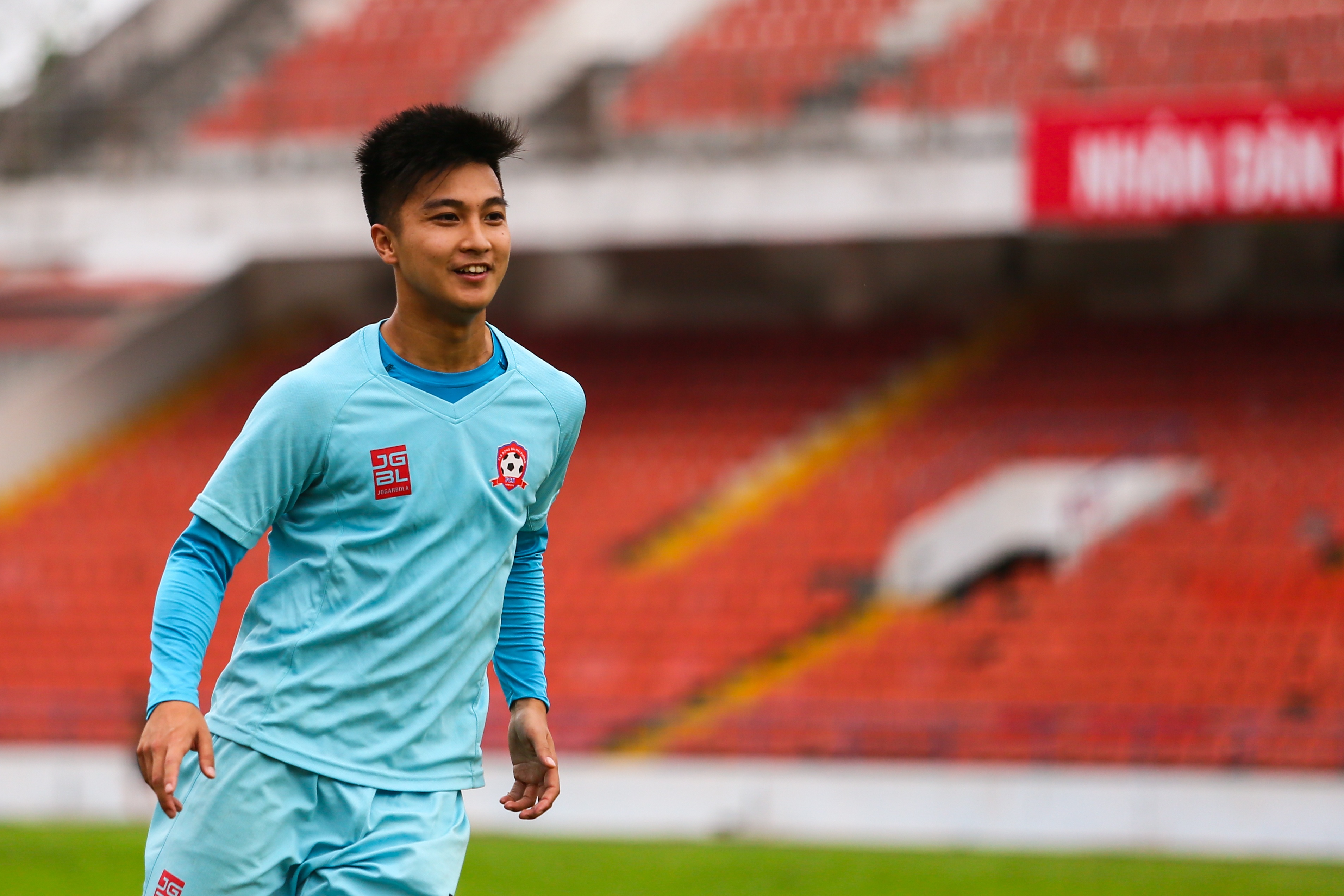 HLV Hai Phong nhac rieng cau thru Viet kieu anh 7