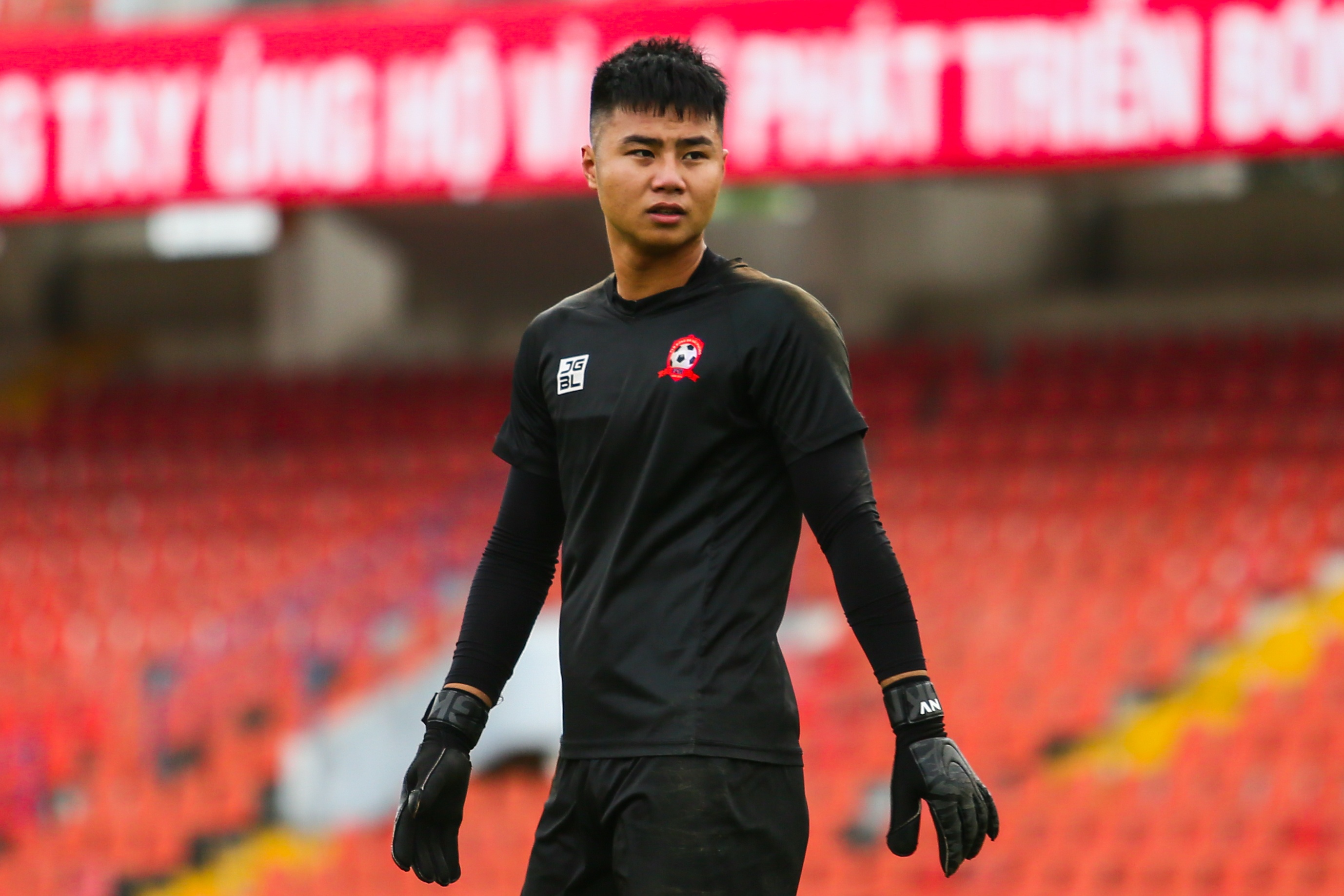 HLV Hai Phong nhac rieng cau thru Viet kieu anh 9