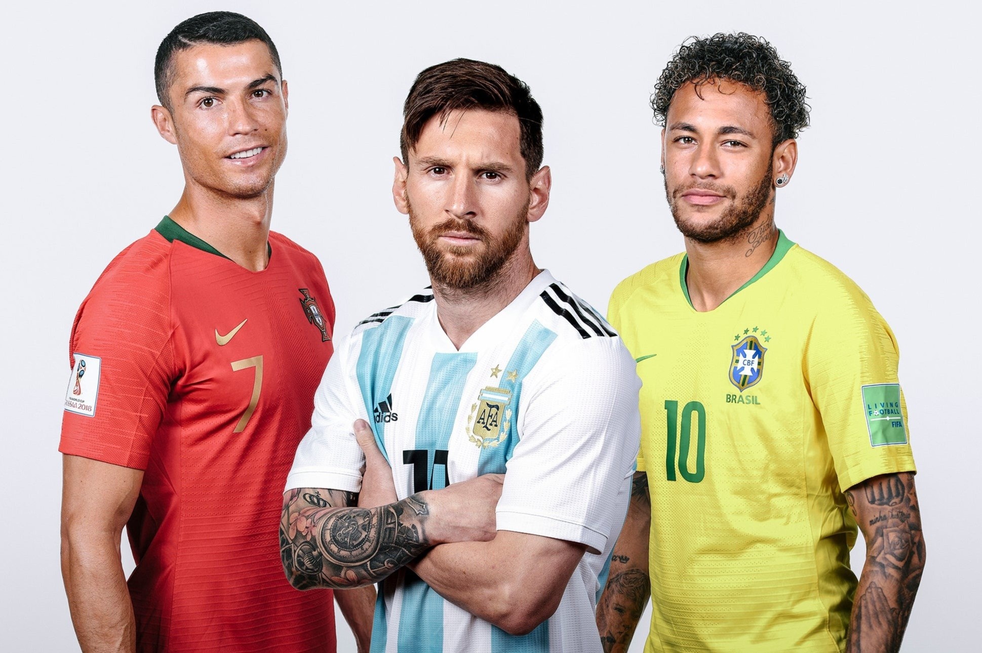 'Neymar nen hoc cach song vi bong da nhu Messi va Ronaldo' hinh anh