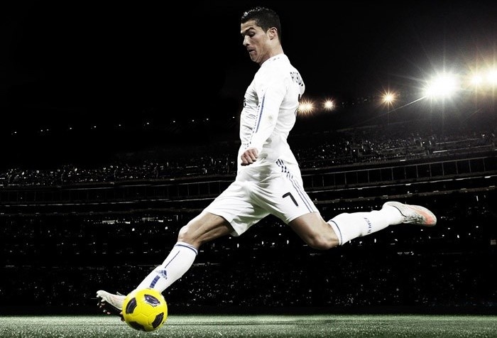 Ronaldo, Zidane va nhung cau thu dung 2 chan hay nhat the gioi hinh anh