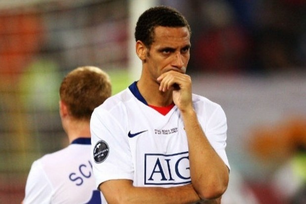 Tai sao Rio Ferdinand tu choi gia nhap Barca? hinh anh