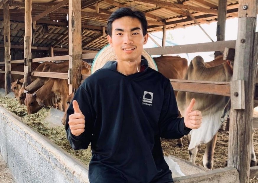 Tuyen thu U23 Thai Lan ve que giup gia dinh hinh anh