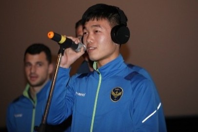 Xuan Truong: 'Neu khong la cau thu, toi co the tro thanh ca si' hinh anh