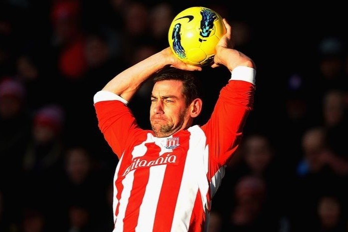 Delap - tu VDV nem lao toi nguoi nem bien gieo sau cho Arsenal hinh anh