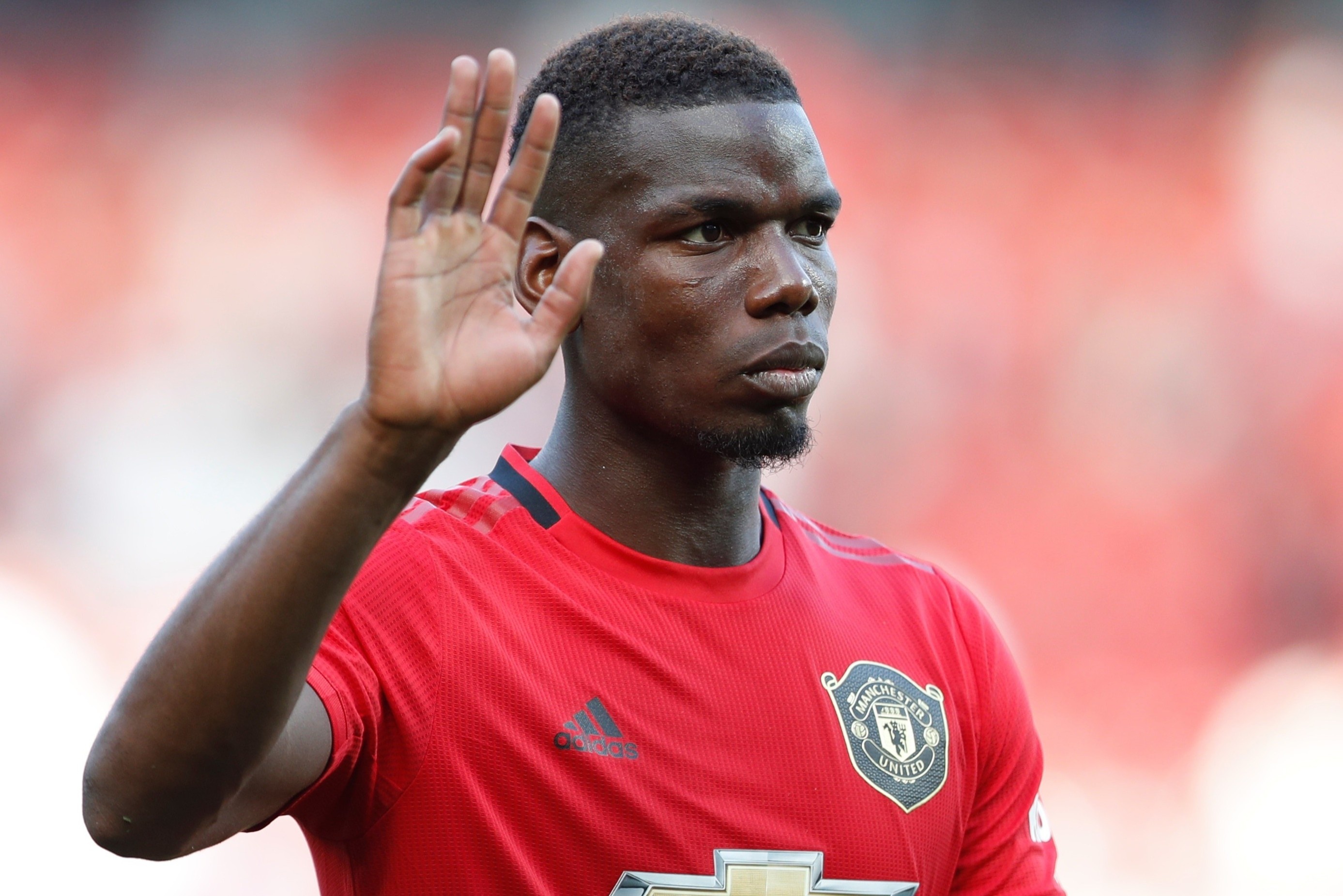 Dieu khoan la giup Man United nam loi the trong thuong vu Pogba hinh anh