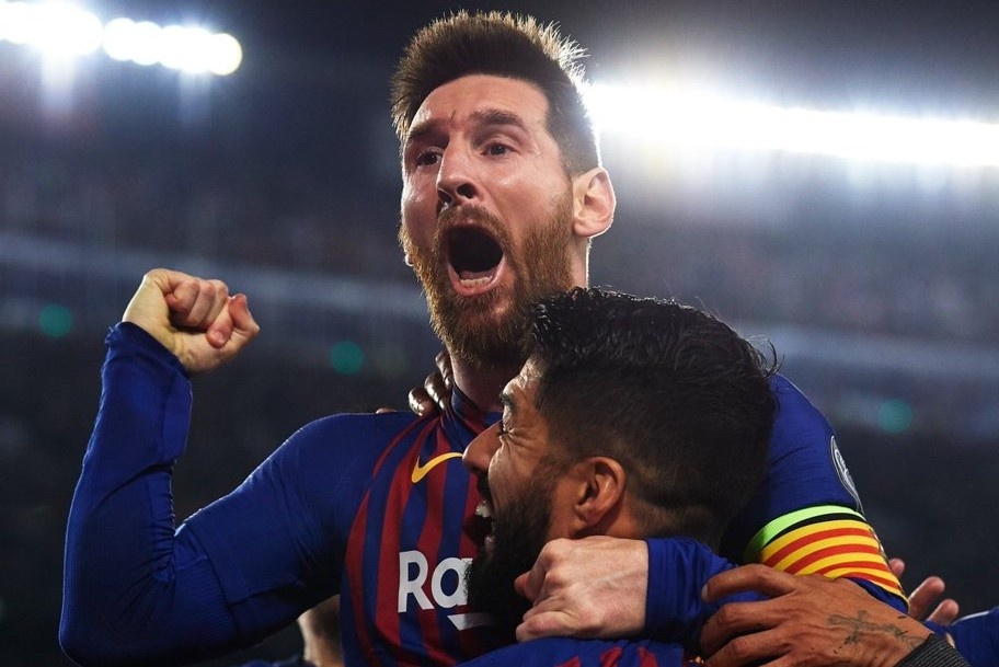 Ngay Liverpool guc nga truoc Messi hinh anh