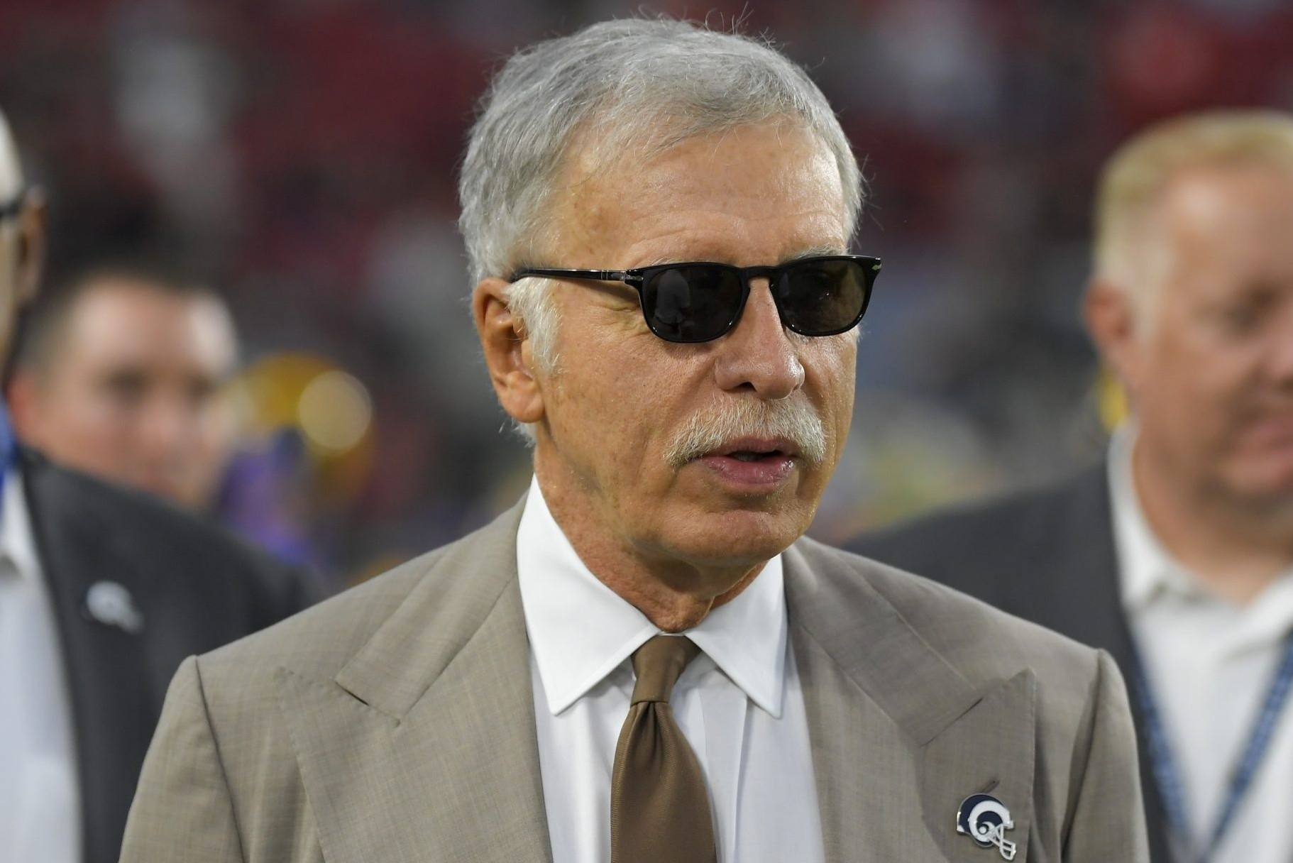 Tai san cua ong chu Arsenal tang hon 400 trieu bang bat chap dai dich hinh anh