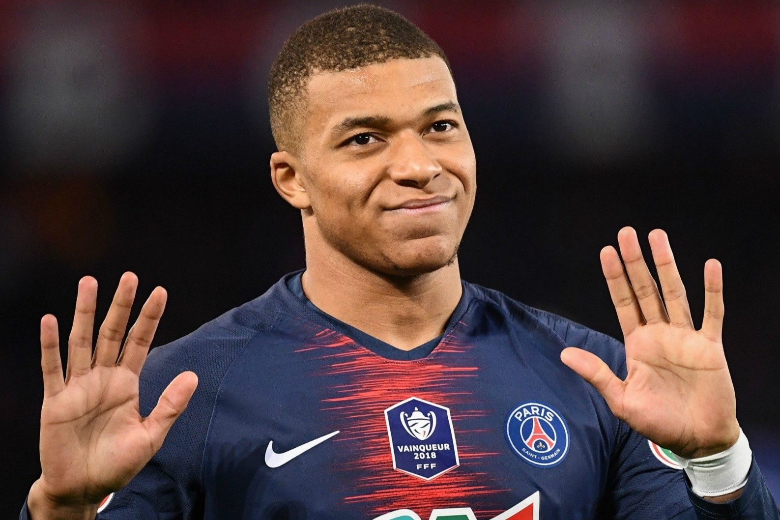 Cannavaro: 'Real muon co Mbappe nhung ong chu PSG khong can tien' hinh anh