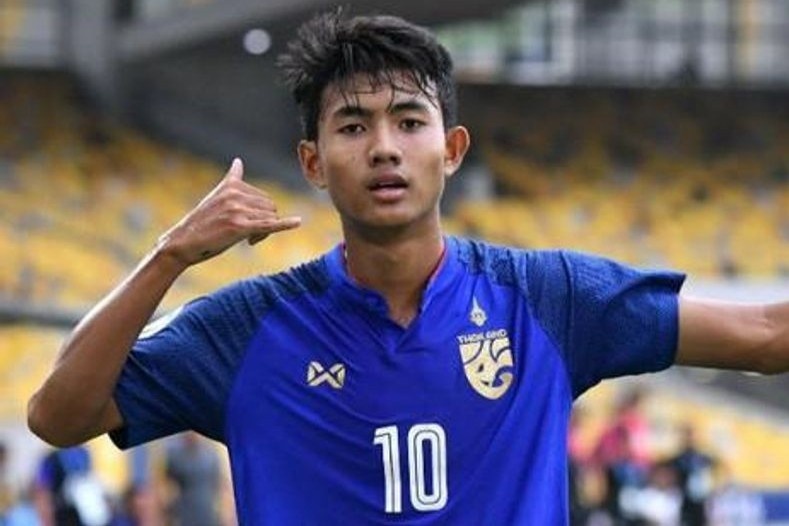 Suphanat: 'Toi muon sat canh cung Messi' hinh anh