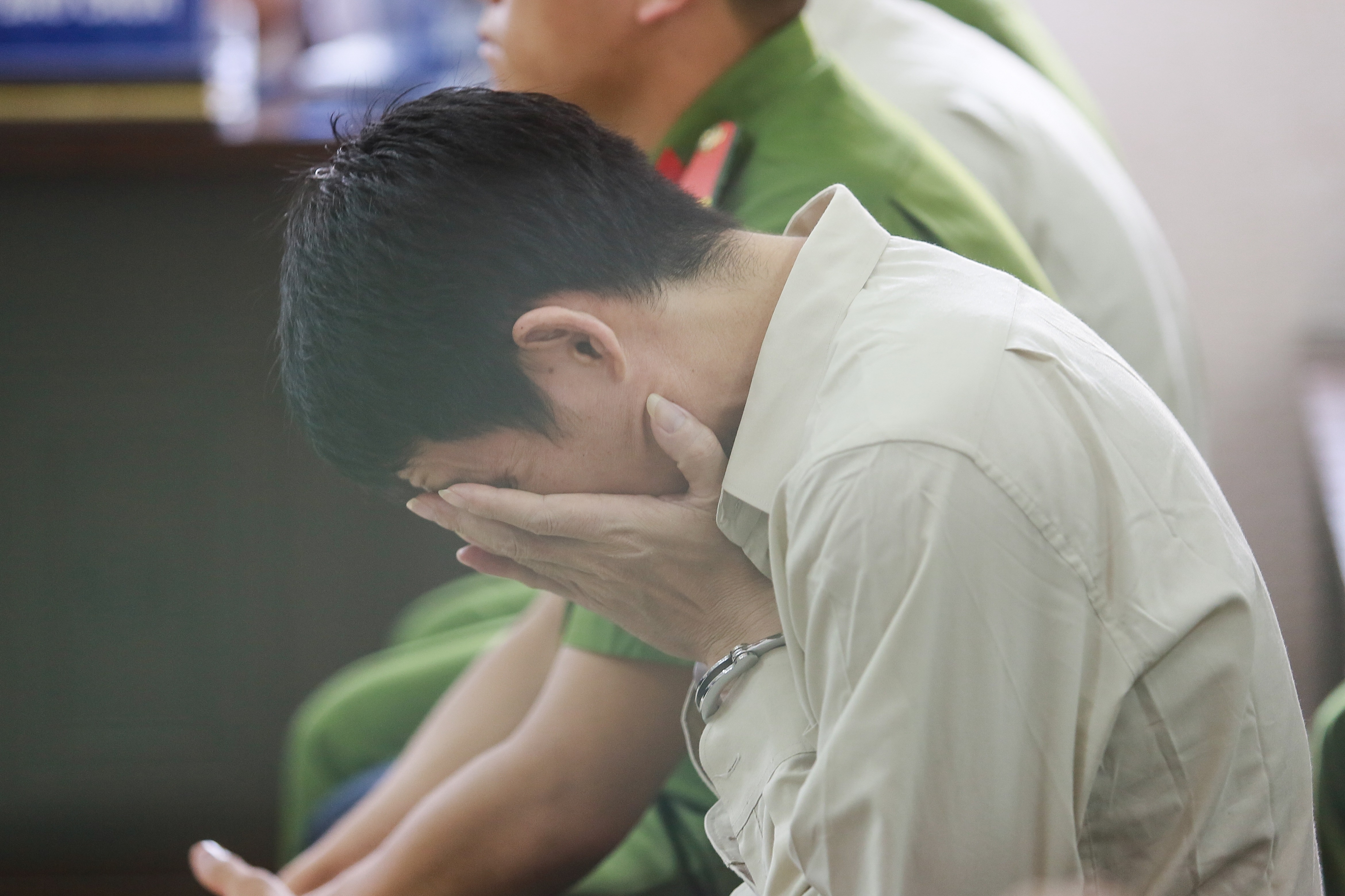 nu sinh giao ga anh 6