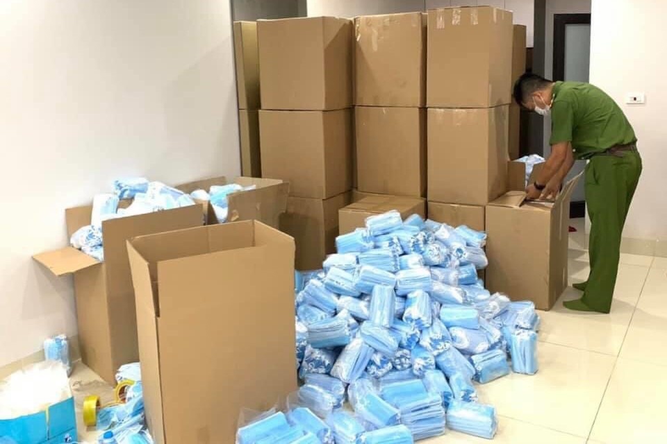 24.000 khẩu trang y tế không rõ nguồn gốc ảnh 1 24.000 khau trang y te khong ro nguon goc anh 1