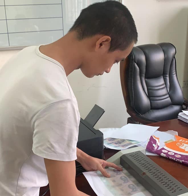 sản xuất tiền giả ảnh 1 san xuat tien gia anh 1