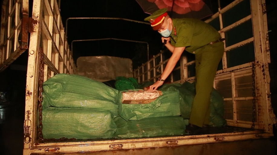 chân gà không rõ nguồn gốc ảnh 1 chan ga khong ro nguon goc anh 1