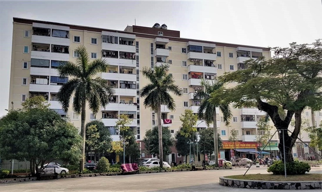 be trai roi tu tang 8 chung cu anh 1