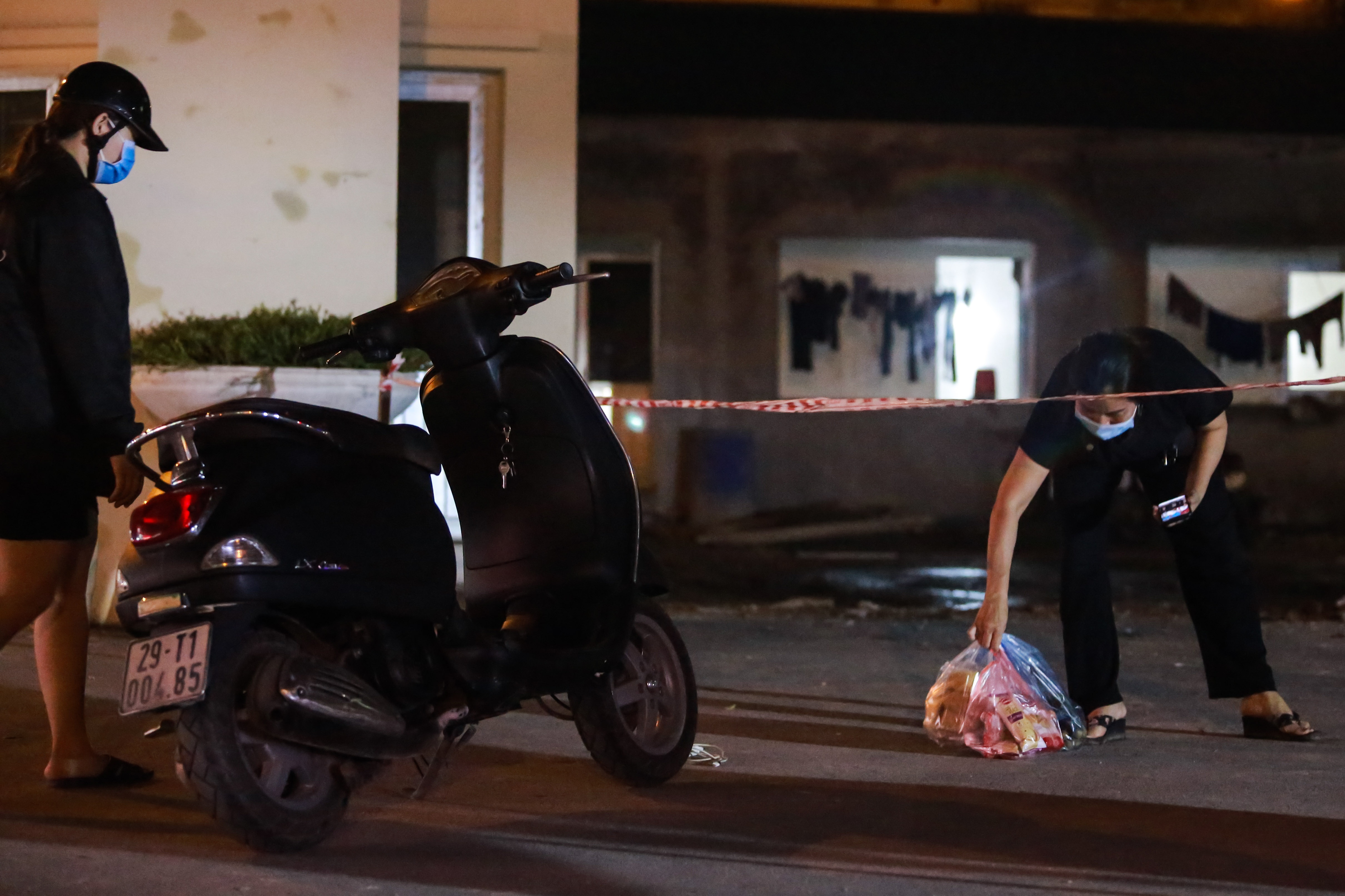 Phong toa Benh vien E anh 7