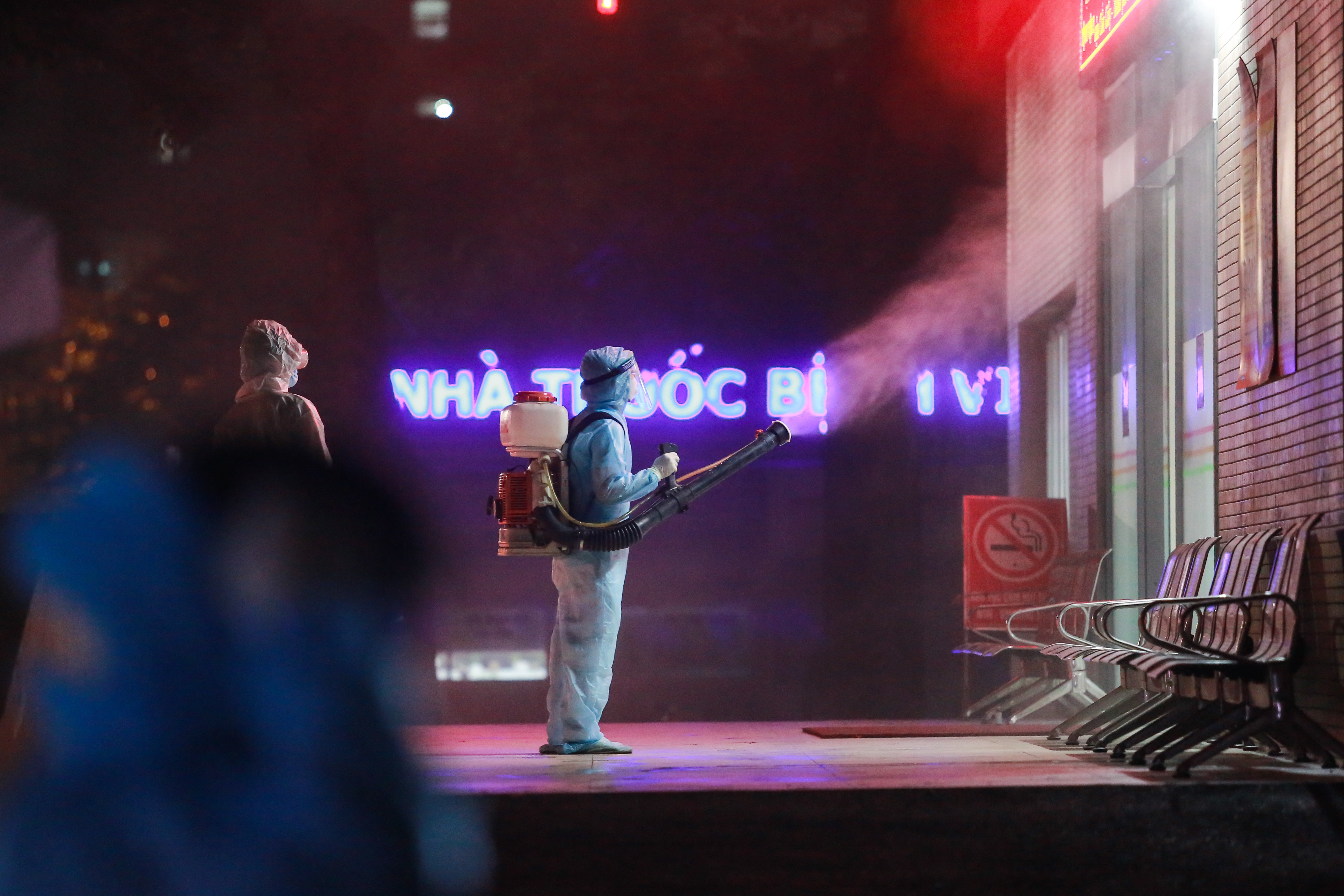 Phong toa Benh vien E anh 6