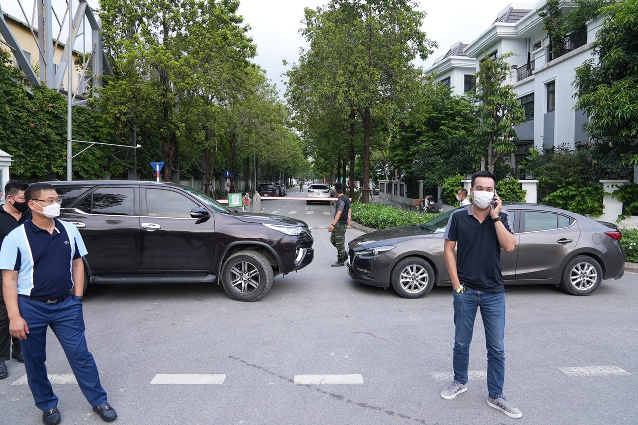 khám xét nhà ông Nguyễn Thanh Long ảnh 7 kham xet nha ong Nguyen Thanh Long anh 7