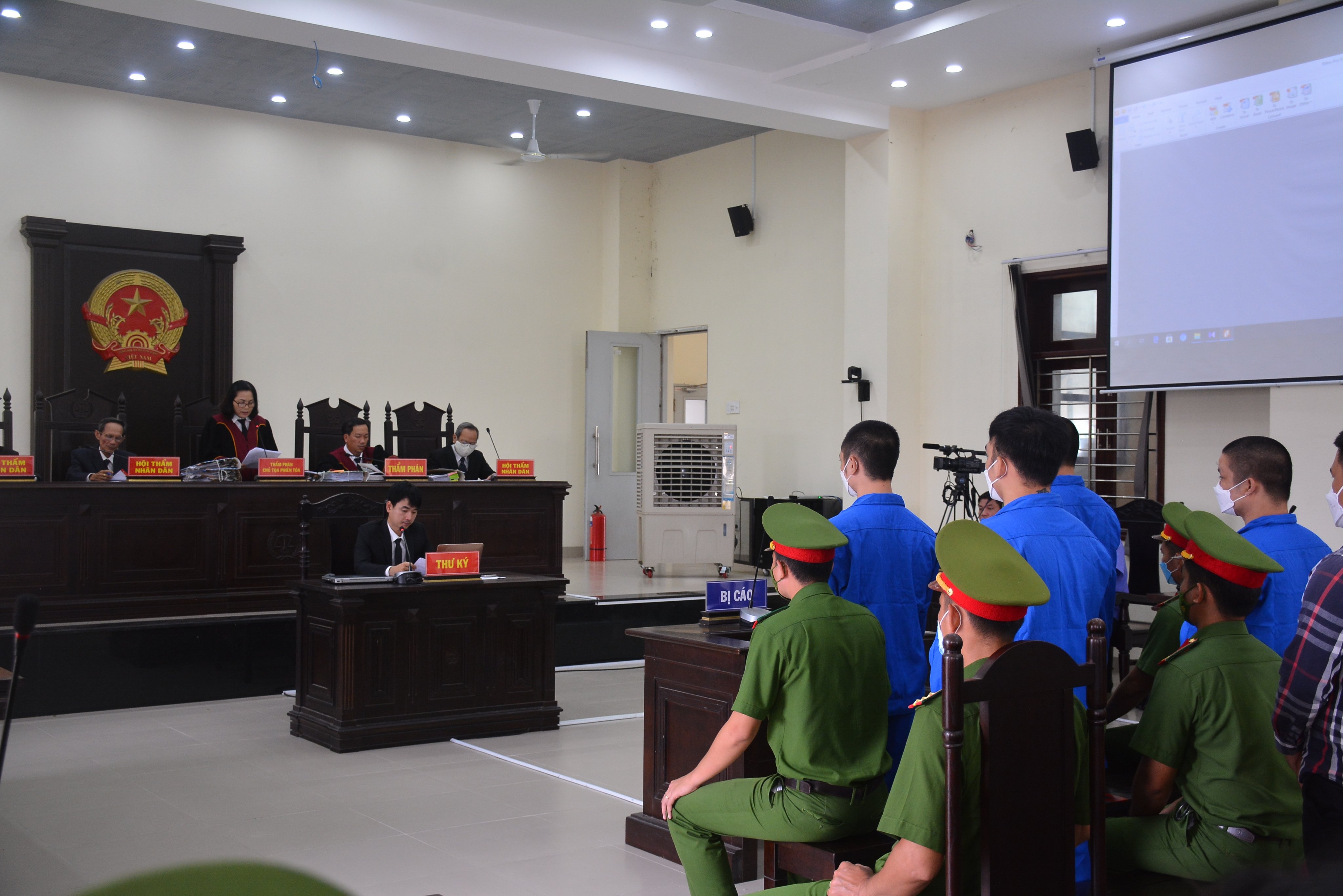 tu hinh ke ban chet nguoi anh 1