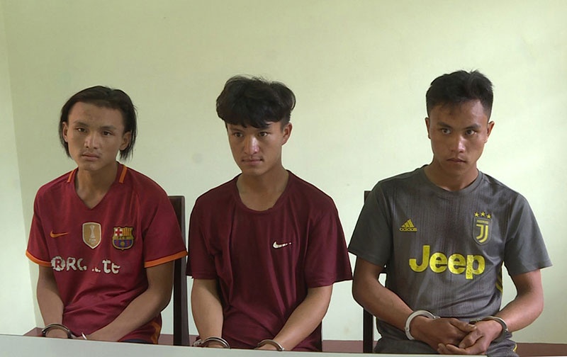vứt 20 bánh heroin rồi bỏ chạy ảnh 1 vut 20 banh heroin roi bo chay anh 1