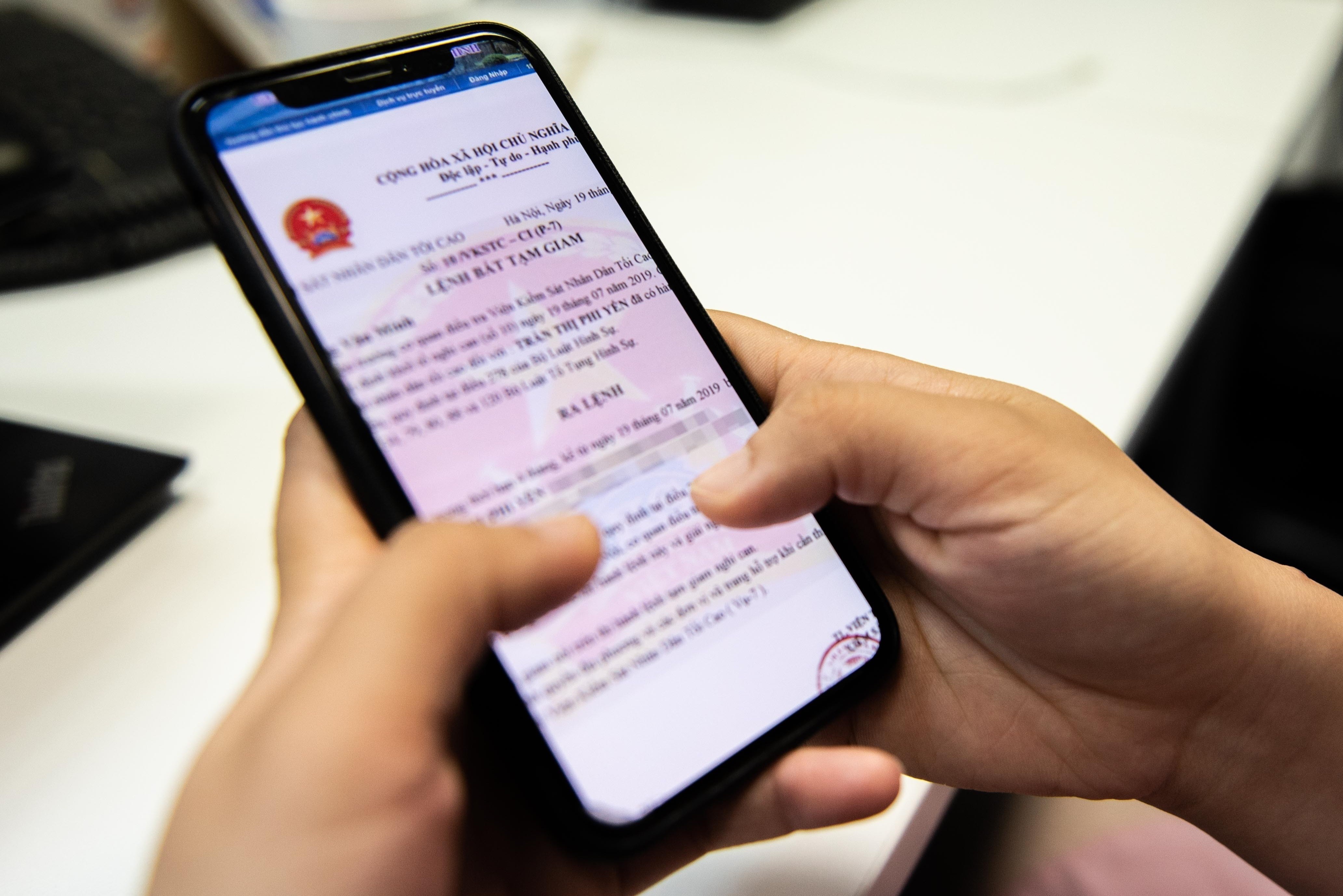 Cong an kip ngan nguoi phu nu chuyen 180 trieu cho ke xau hinh anh