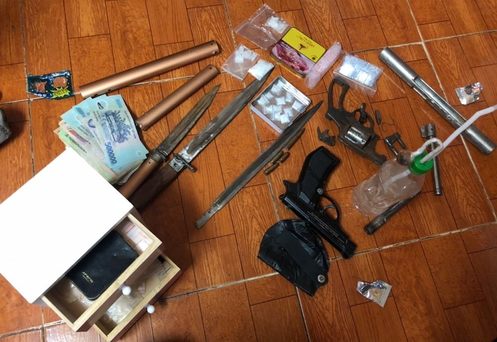 thu giu sung tai nha dau nau ma tuy anh 1