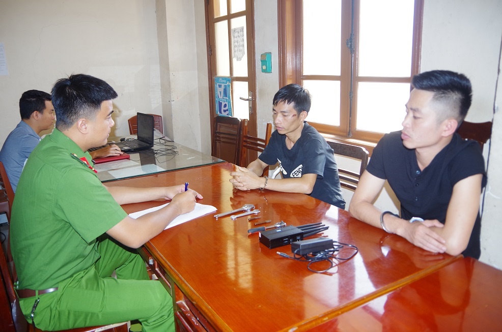 dung may pha song de trom xe anh 1