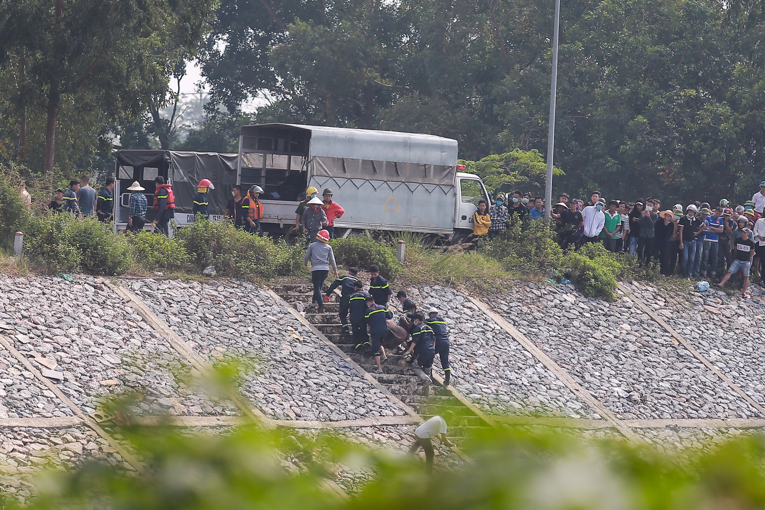 nu sinh mat tich anh 9